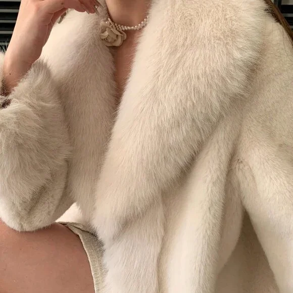 Women's Elegant plush Faux Fur Collar Jacket coat - Picture 7 of 8